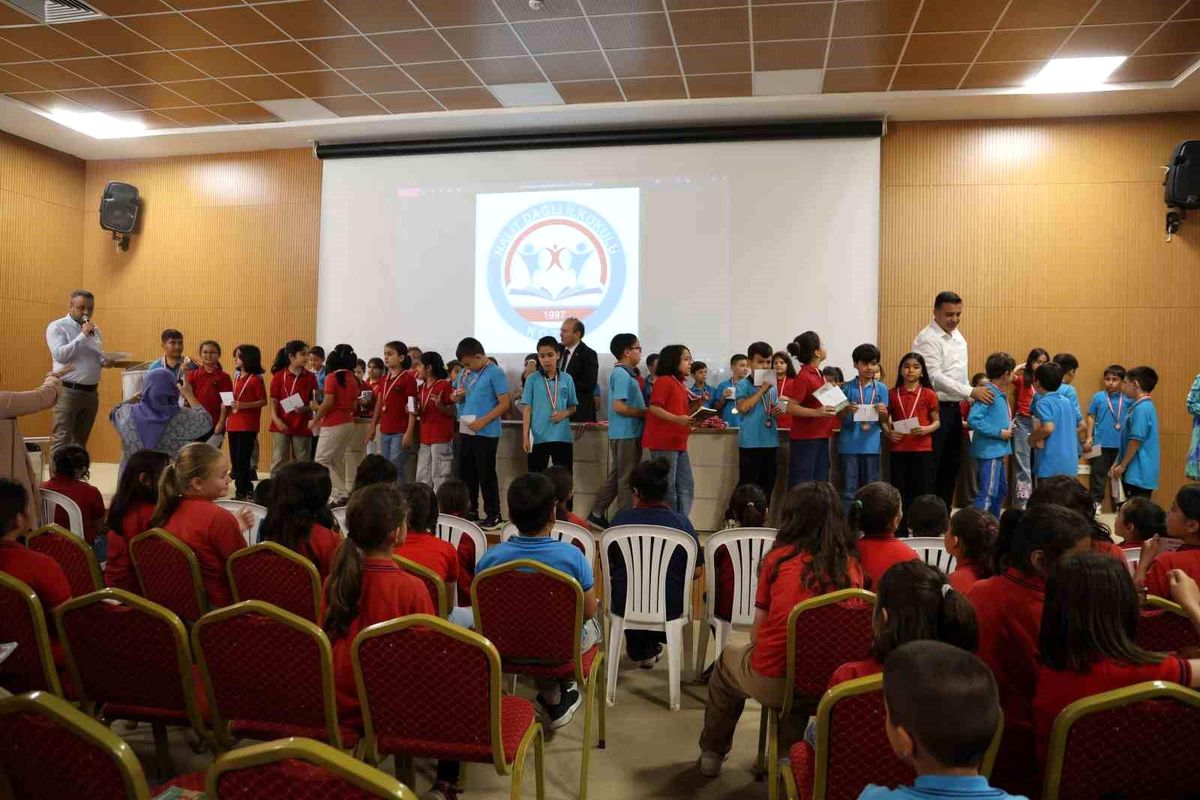 Kozan’da Dijital Bağımlılığa Karşı Kitap Yarışması: 52 Öğrenci Tam Puanla Birinci Oldu
