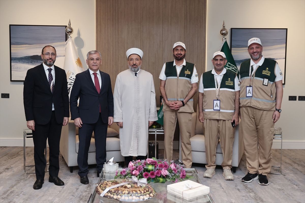 Diyanet Başkanı Mekke’de Hac Bakanı ile Görüştü