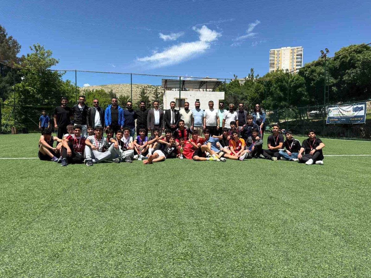 Silvan’da Futbol Turnuvası Heyecanı