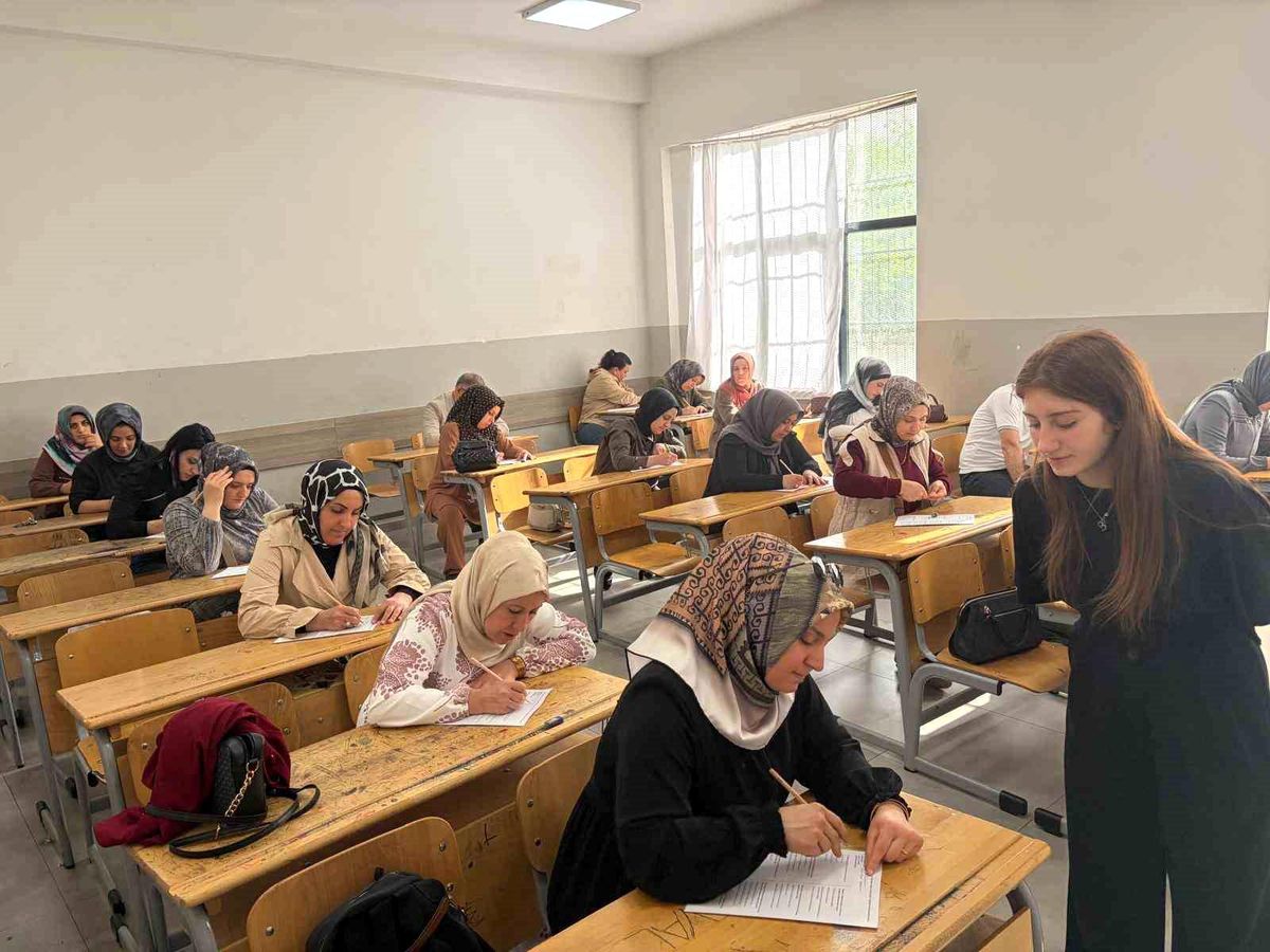 Diyarbakır’da Velilerle Kitap Okuma Etkinliği