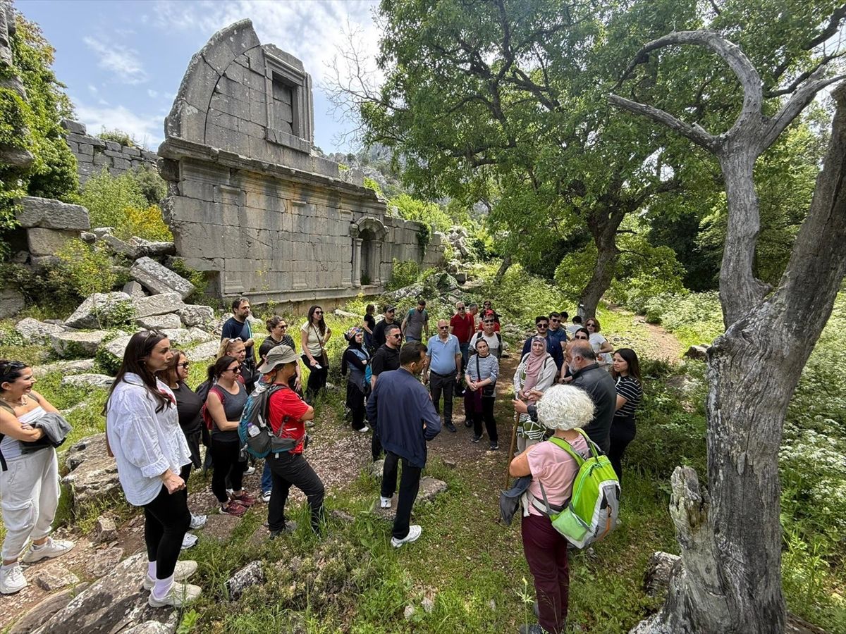 Döşemealtı’nda Sağlık Çalışanları Etkinliği