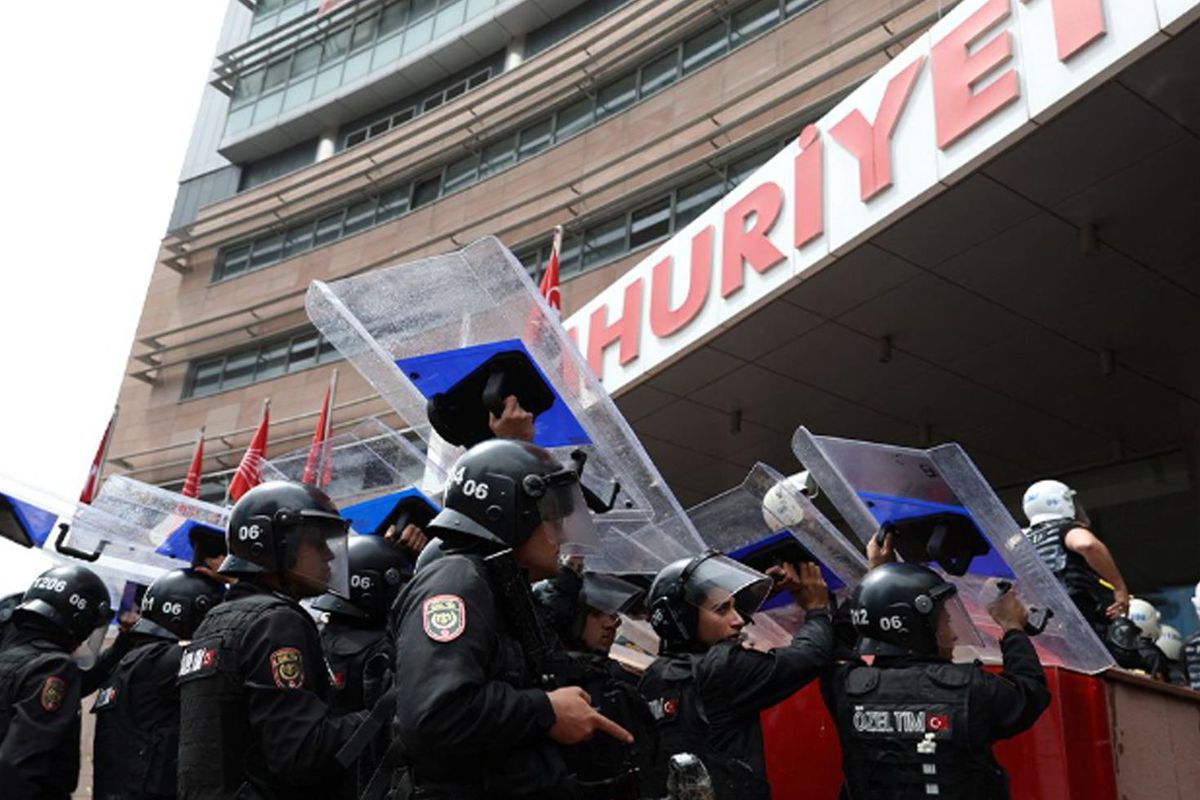 Dünya CHP’deki krizi yakından takip ediyor, acil koduyla duyuruldu