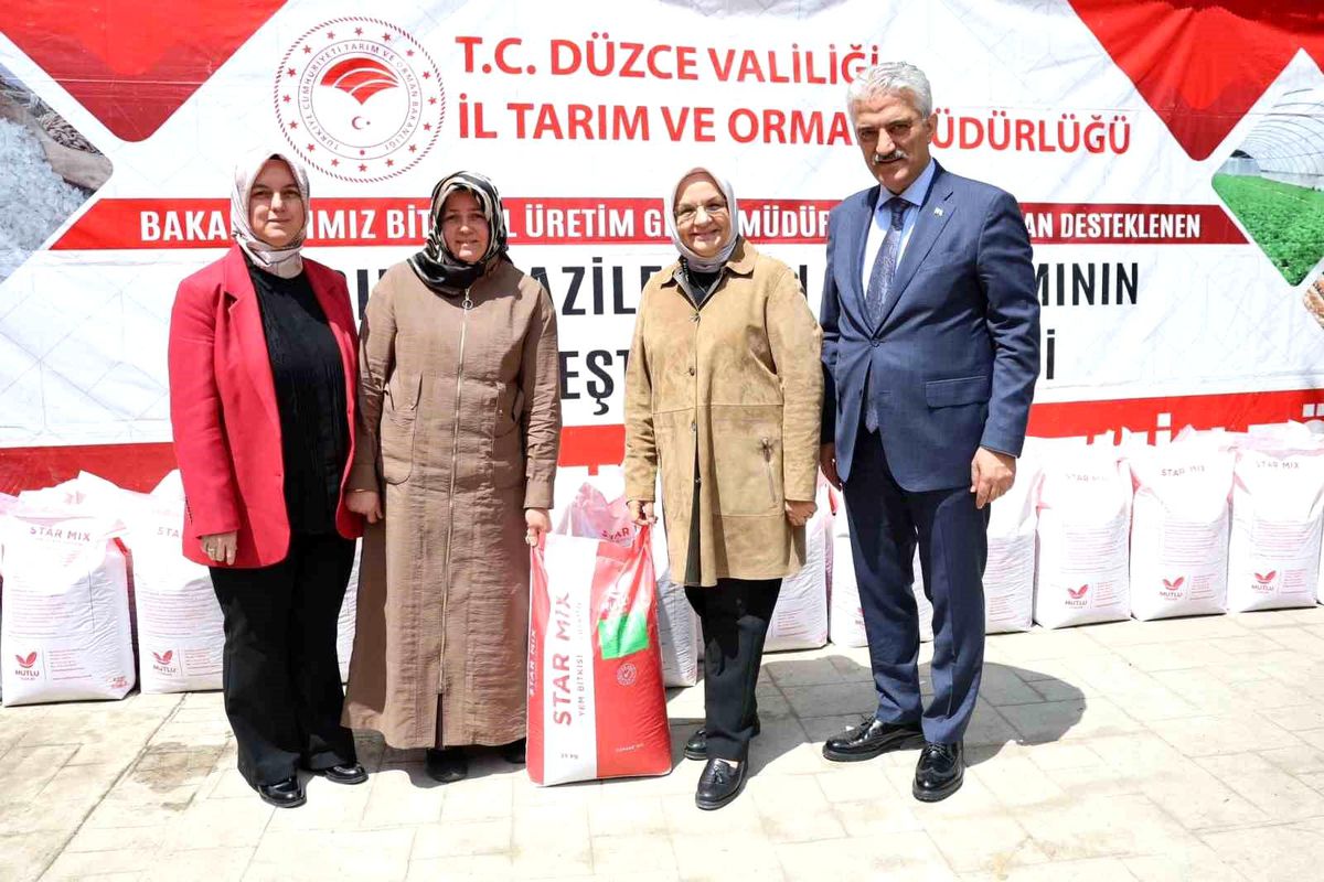 Düzce’de Yem Bitkisi Tohumu Dağıtımı