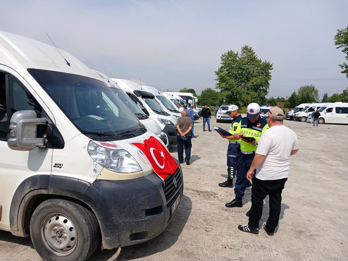 Düzce’de okul servis araçları denetimi sürüyor