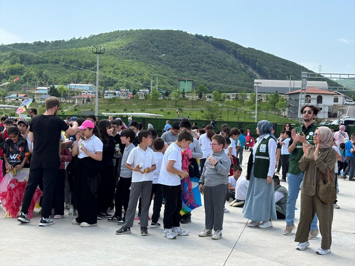 Yeşilay’dan Hıdırellez’de Farkındalık Standı