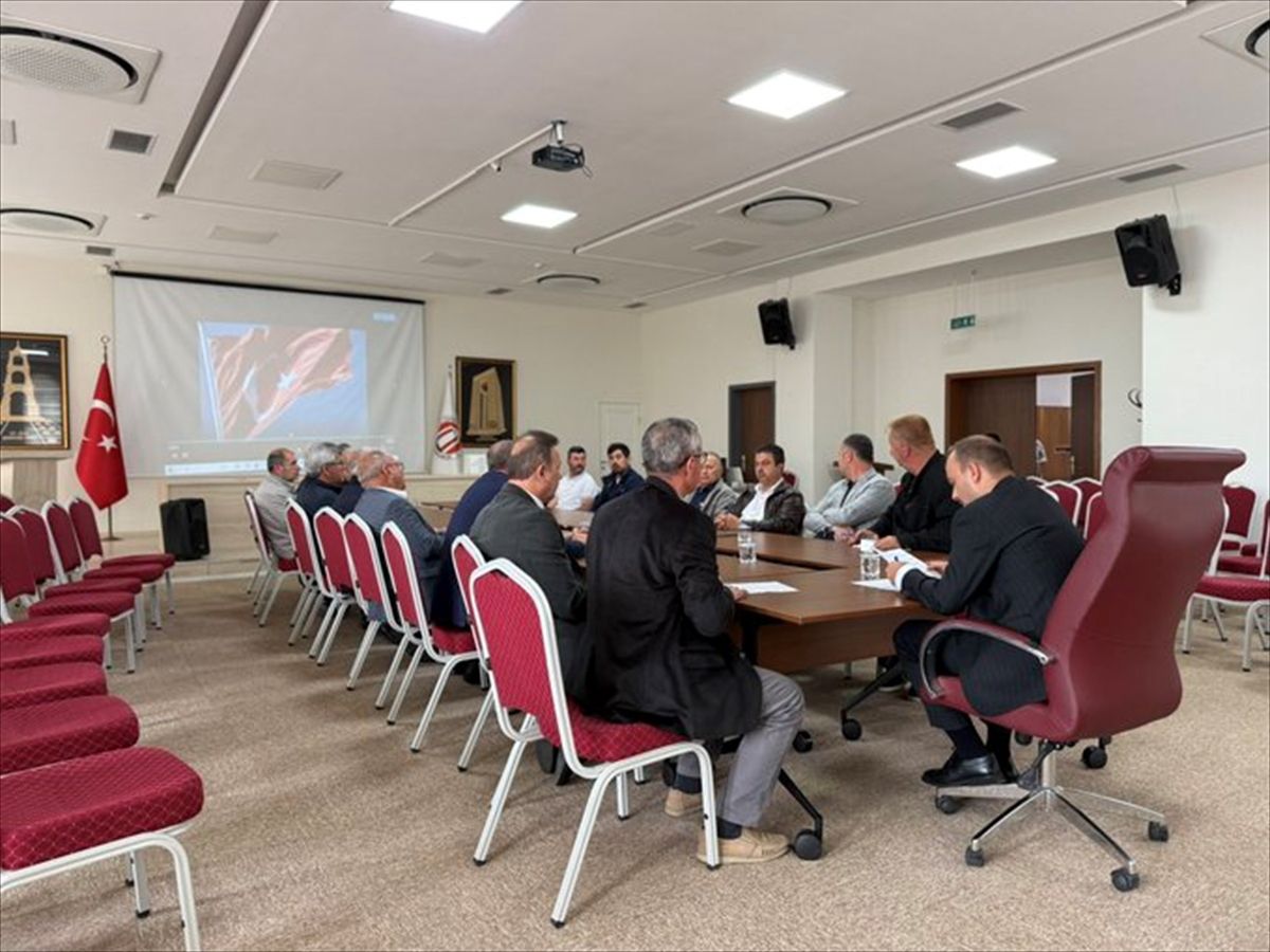 Eceabat’ta Köylere Hizmet Toplantısı