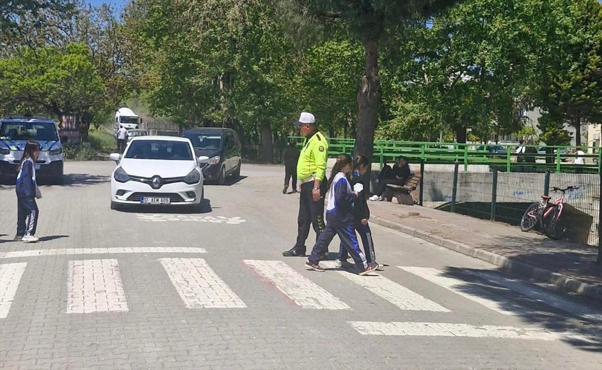 Eceabat’ta Trafik Güvenliği Eğitimi