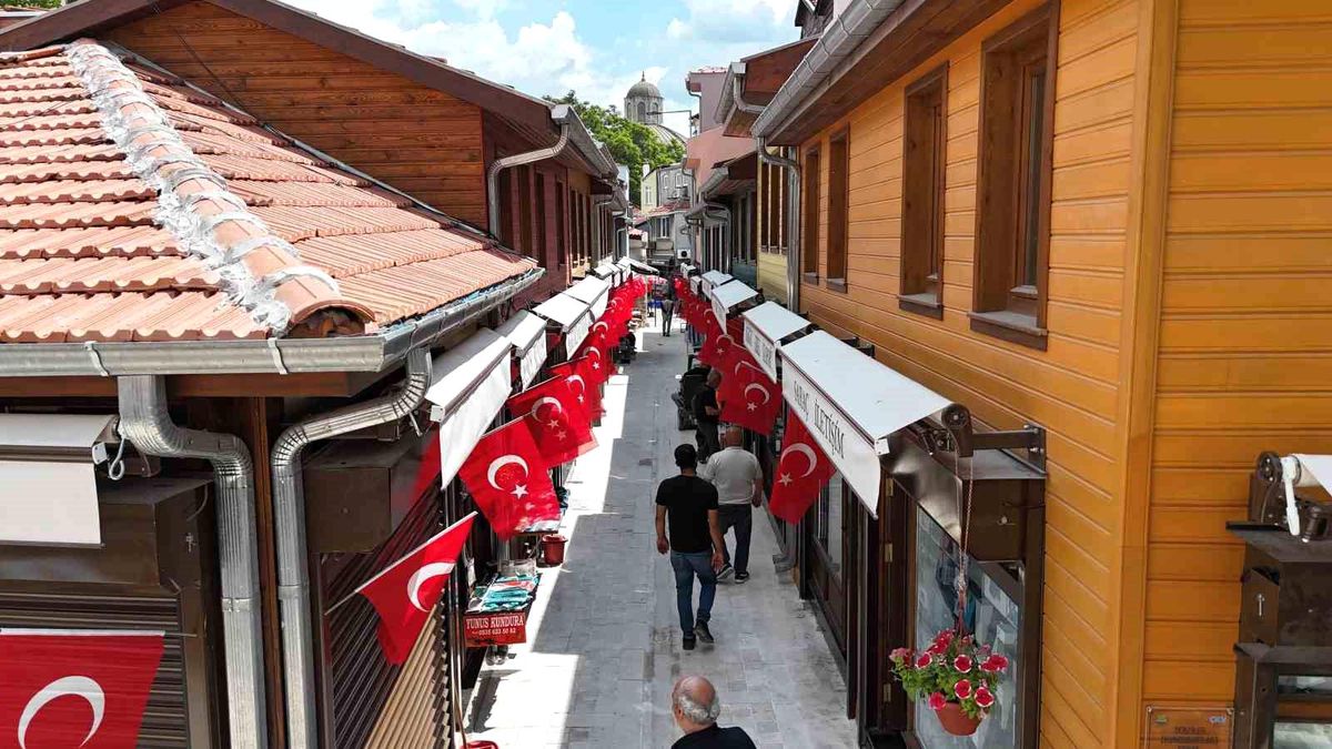 Edirne’de ‘Dar Çarşı’ya tarihi dokunuş: 52 dükkan yenilendi