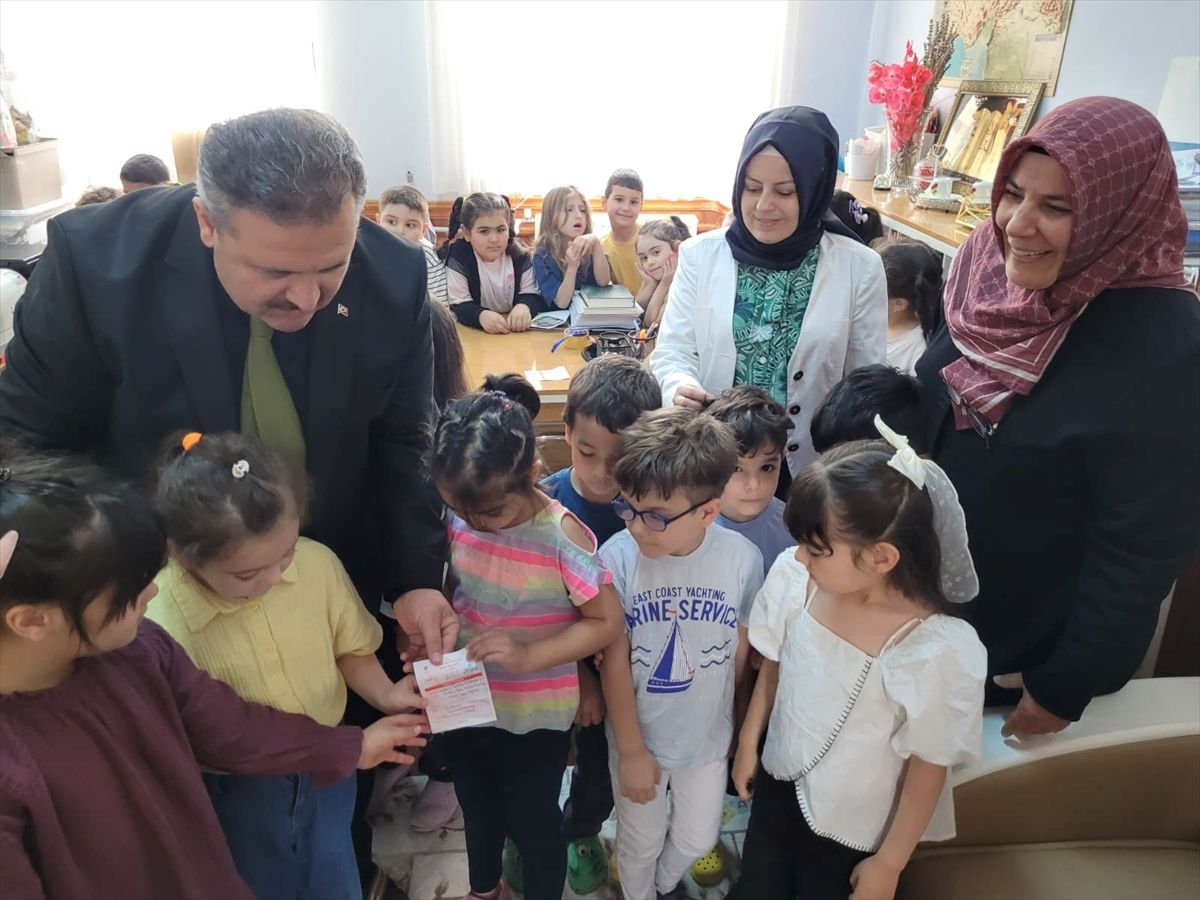 Küçük Öğrencilerden Gazze’ye Kurban Bağışı