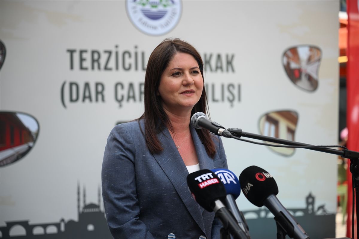 Edirne’de Dar Çarşı Açıldı