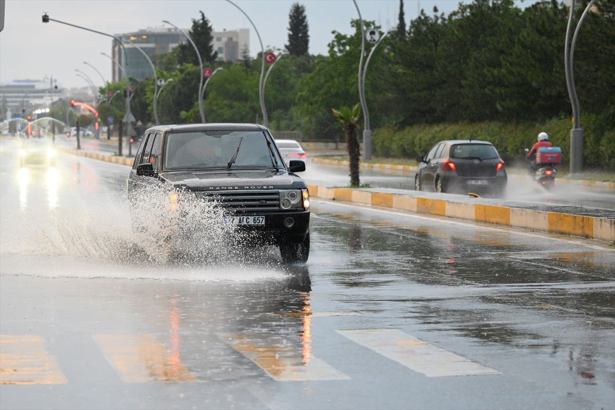 Edirne’de Sağanak Yağış Sorun Yarattı