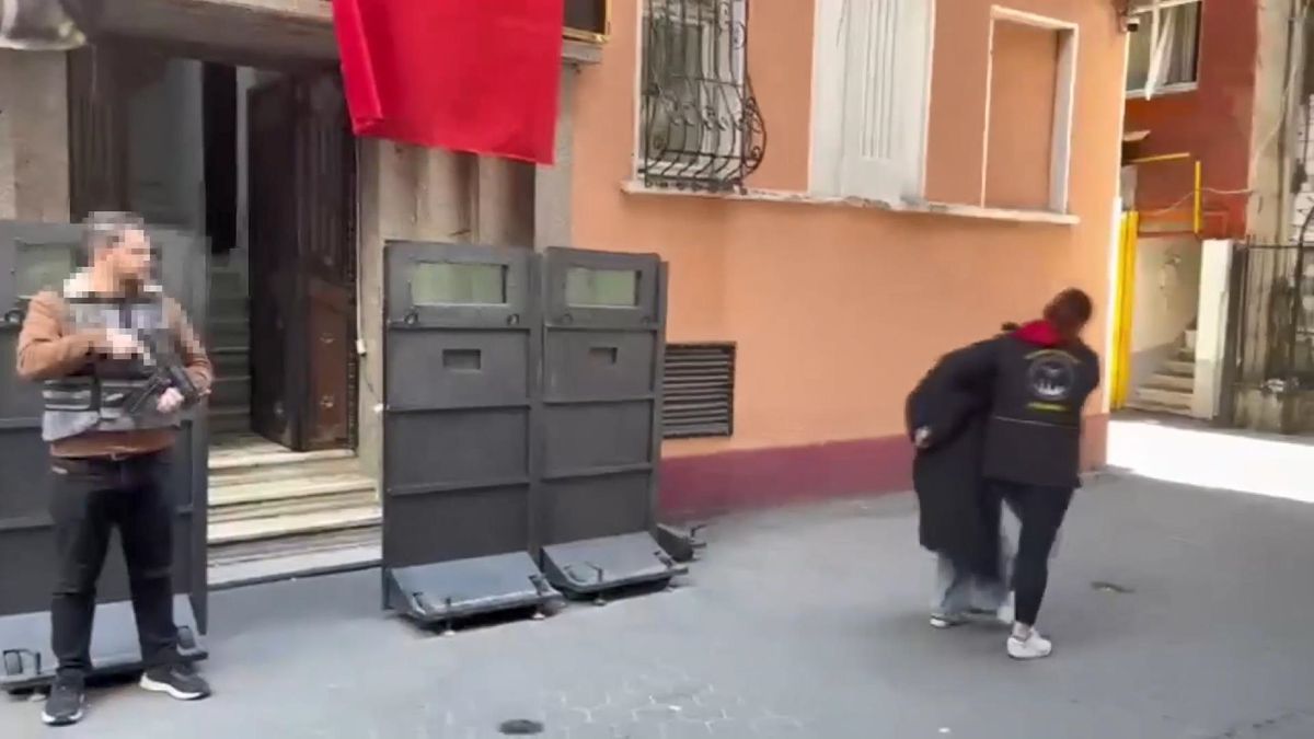Beyoğlu’nda Cep Telefonu Hırsızlığı: Şüpheli Yakalandı
