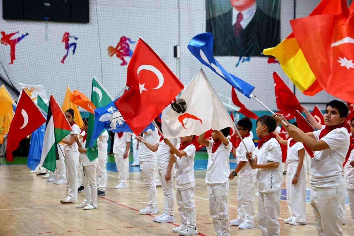 Elazığ’da 23 Nisan Coşkusu