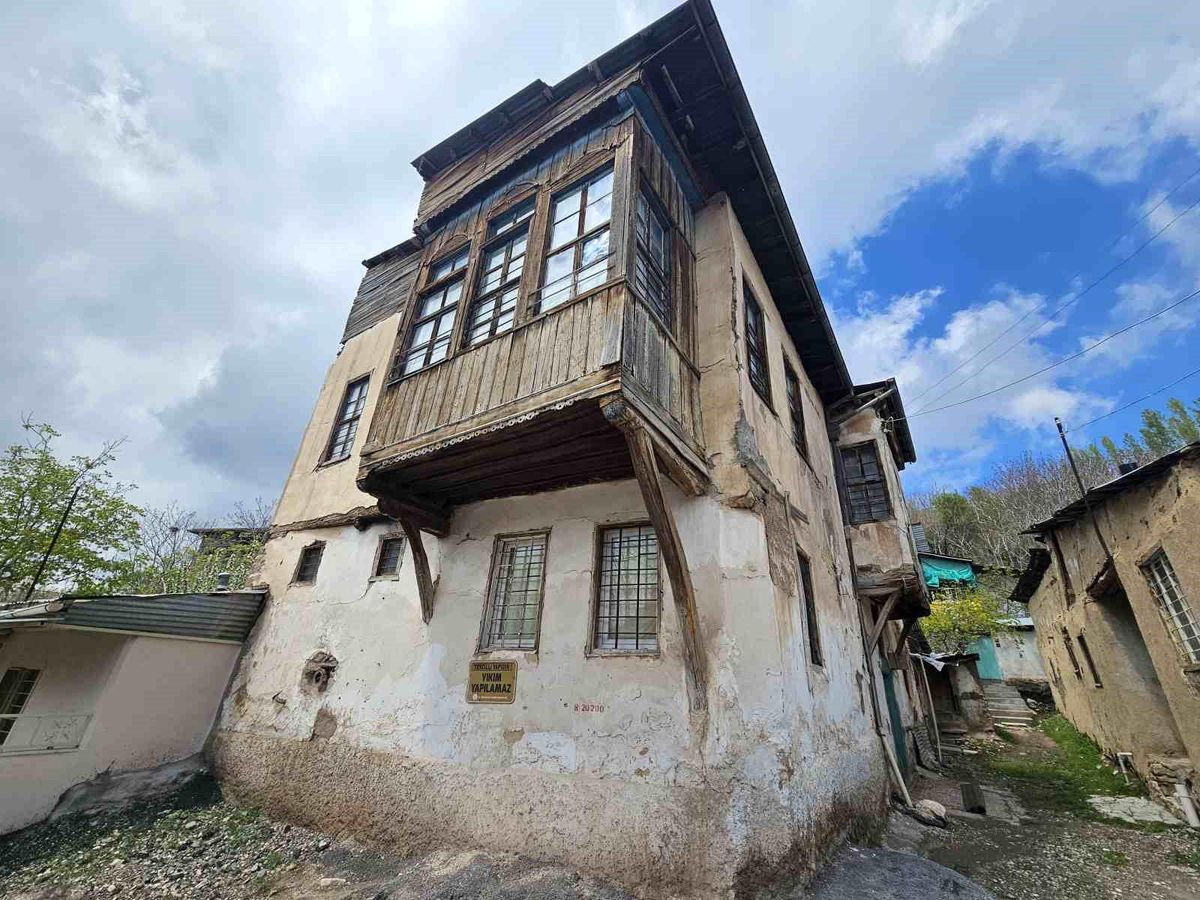 Hüseynik Mahallesi: Tarihin İzleriyle Dolu