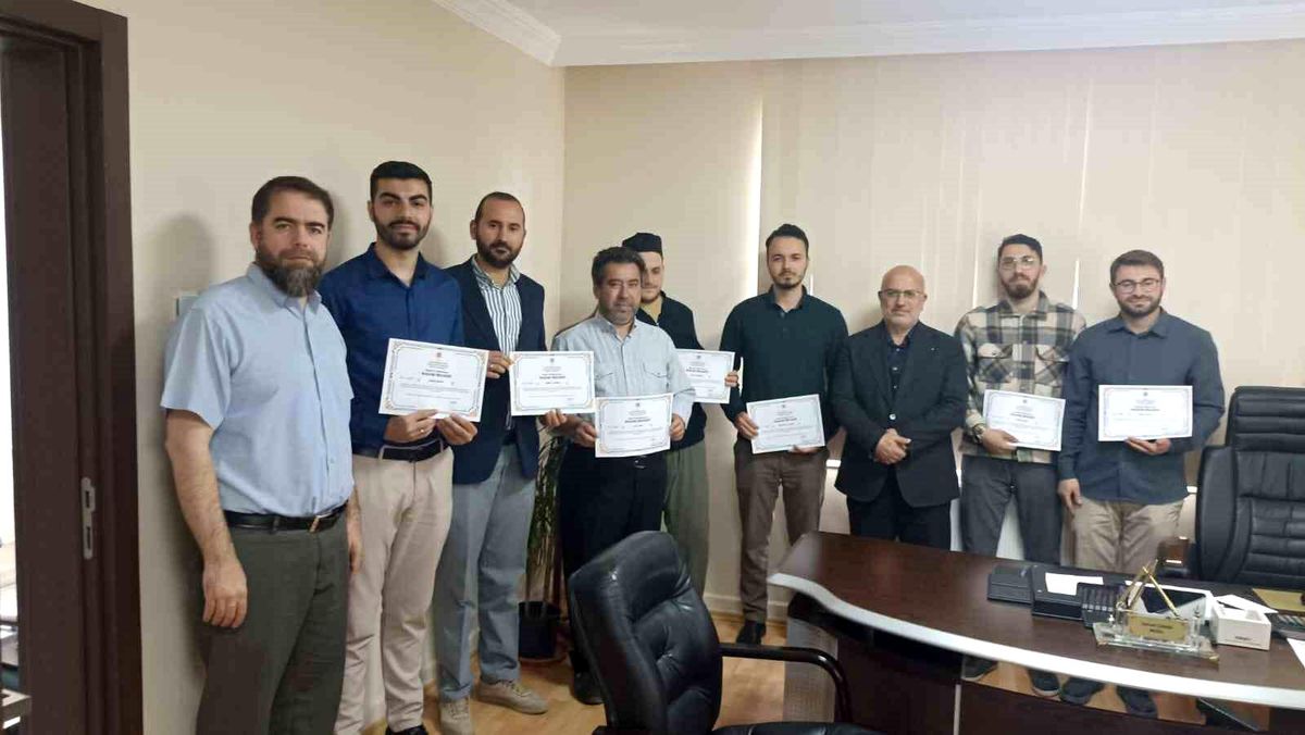 Din Görevlilerine Vaaz Kursu Tamamlandı