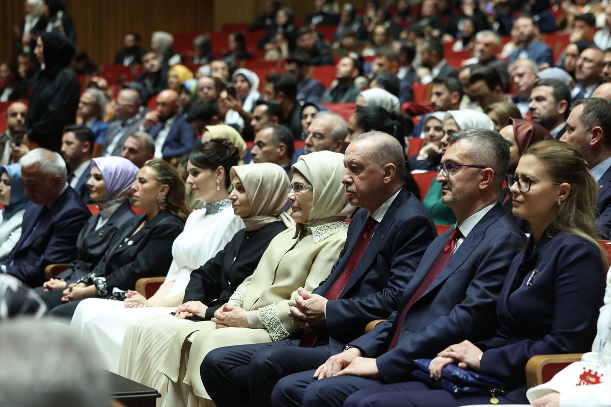 Emine Erdoğan’dan ‘Şule: Senin Hikayen’ dizisine övgü