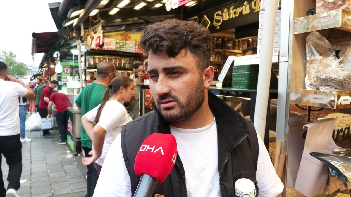 Bayram öncesi Eminönü’nde yoğunluk, satışlar durgun