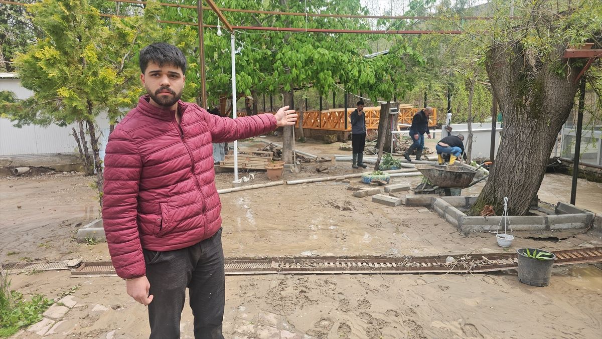 Erzincan’da Restoranlar Taşkınla Sular Altında Kaldı