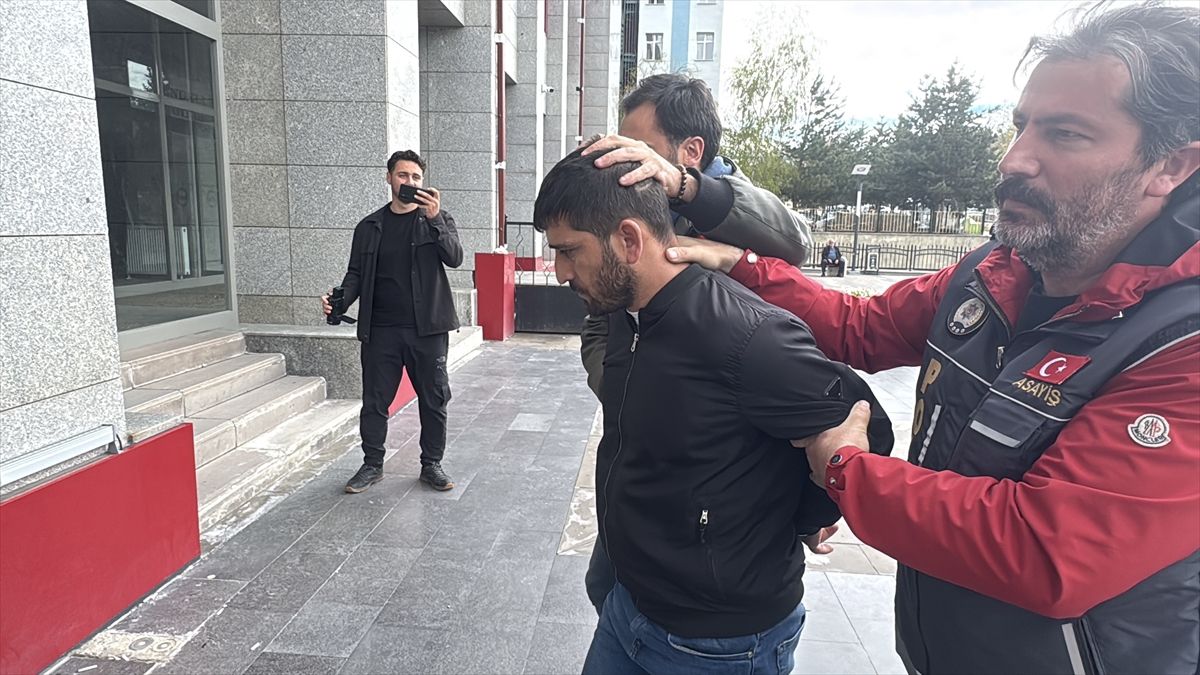 Erzurum’da Cami Önünde Cinayet