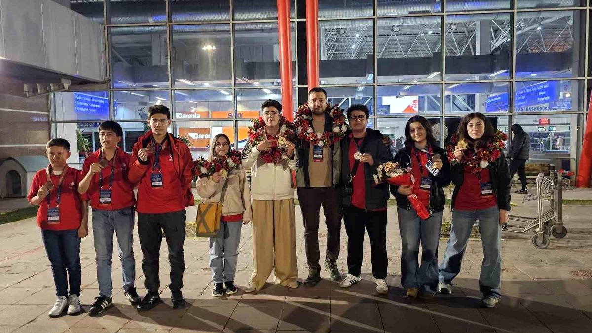 Erzurumlu Öğrenciler TÜBİTAK’ta Zirveye Çıktı