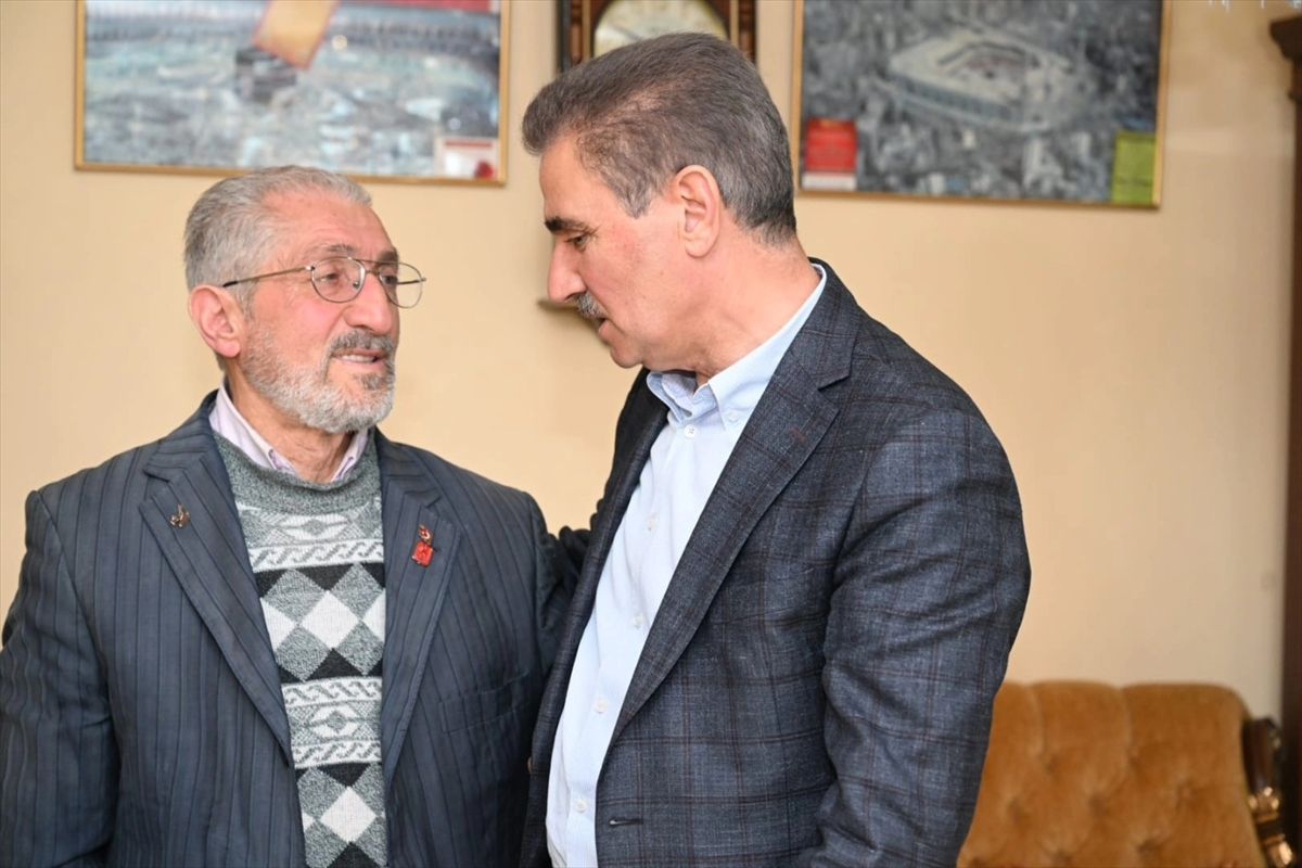Vali Baruş, şehit aileleri ve gazilerle bayramlaştı