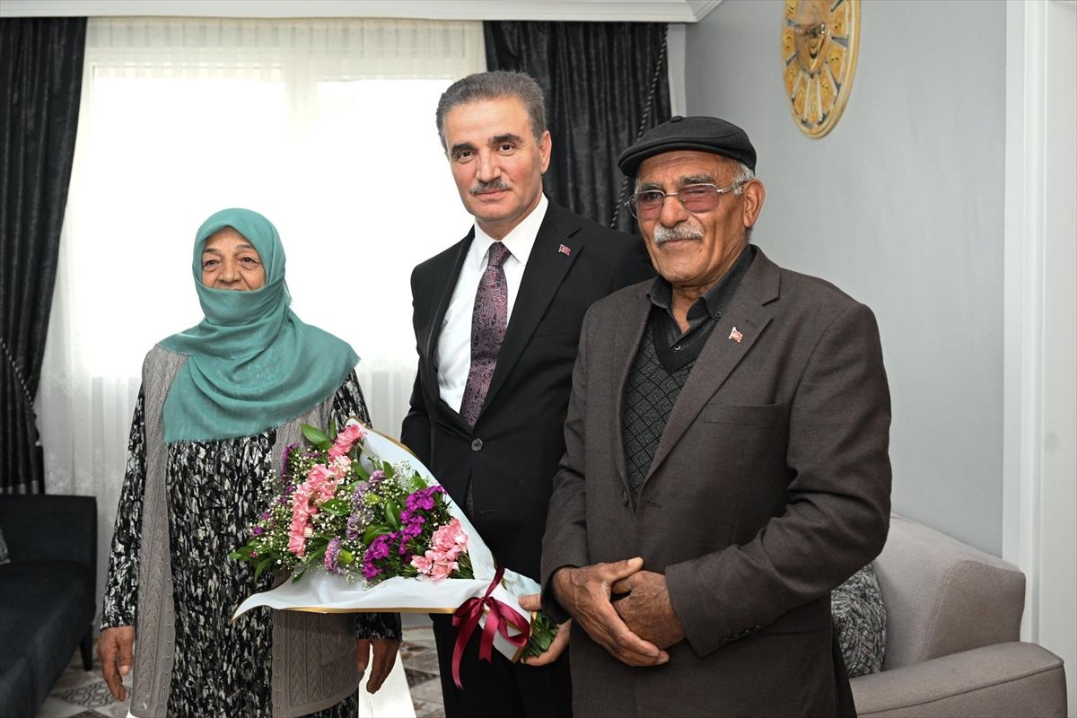 Vali Baruş, Hınıs’ta Şehit Ailesini ve Gaziyi Ziyaret Etti