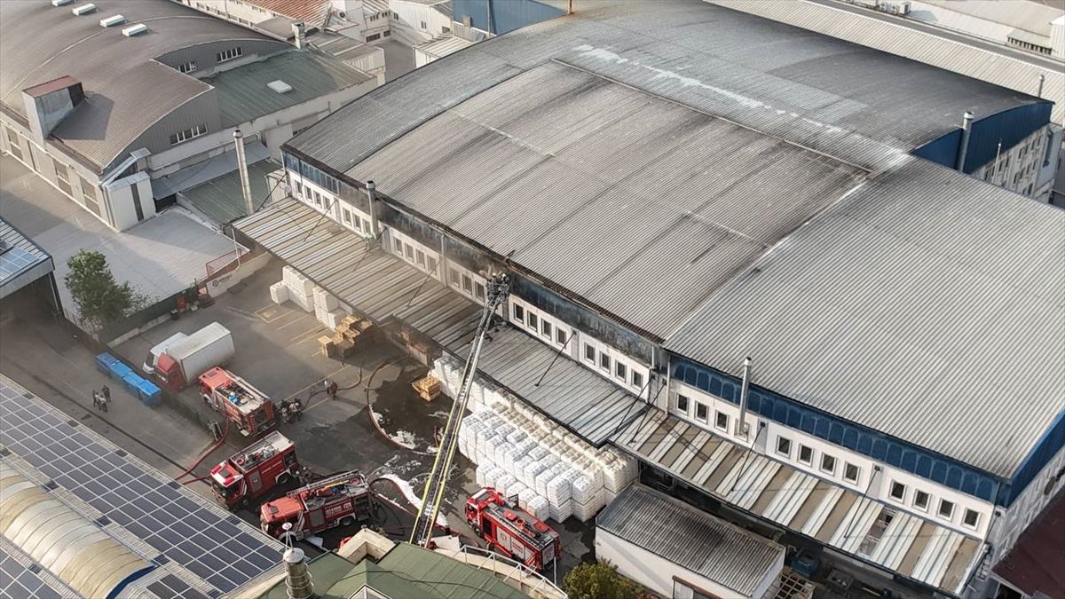 Esenyurt’ta Fabrika Yangını