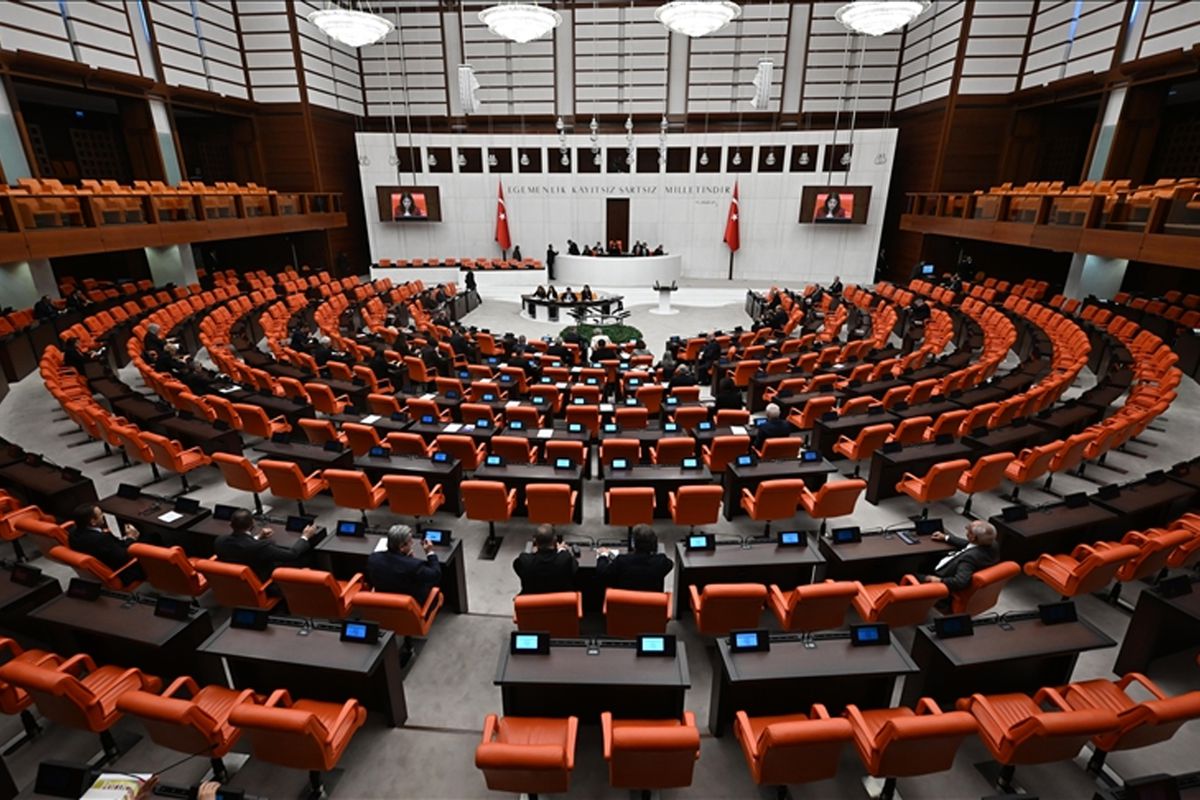 Fahiş site aidatlarına yönelik düzenleme Meclis’te kabul edildi