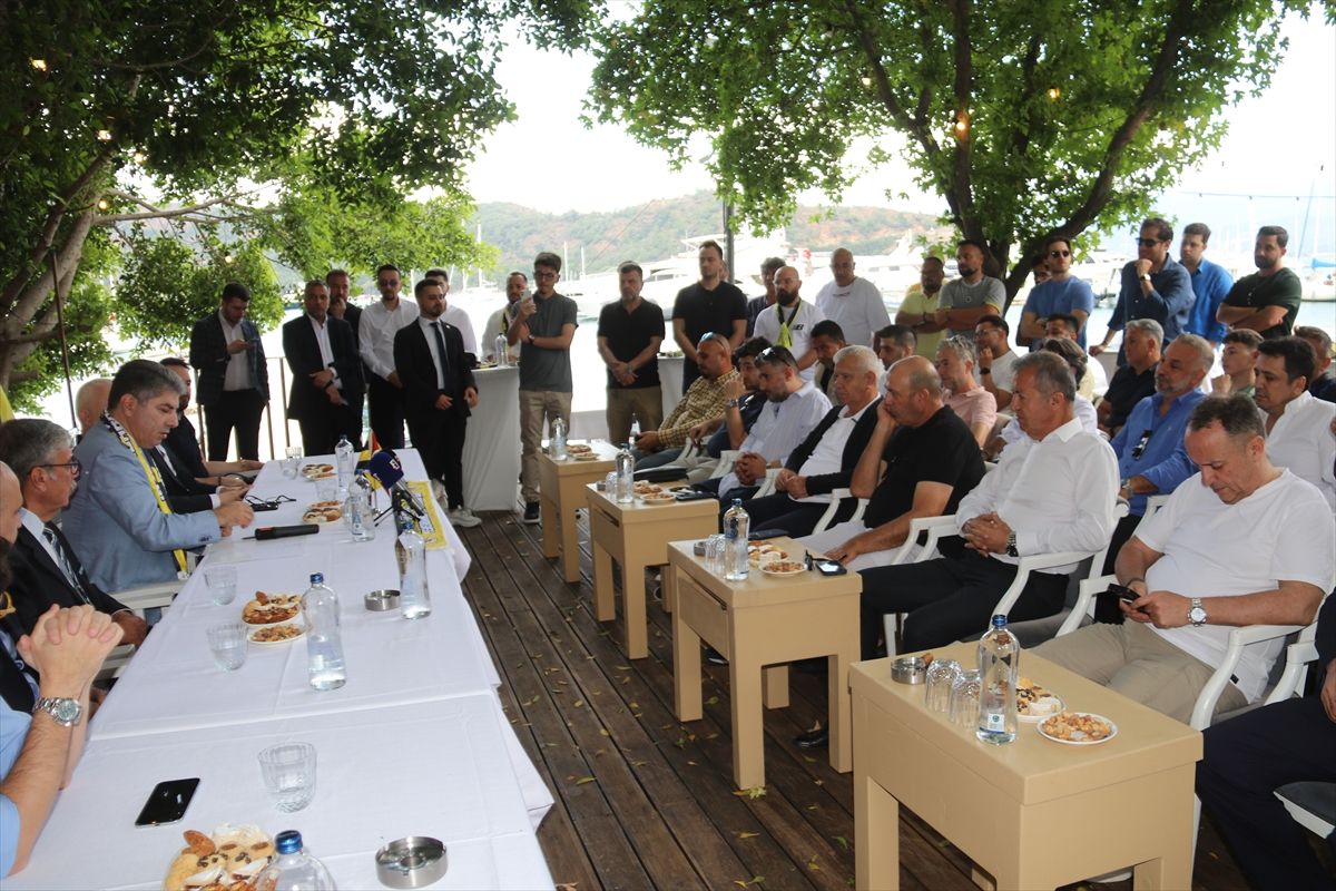 Hakan Safi, Fethiye’de Fenerbahçelilerle Buluştu