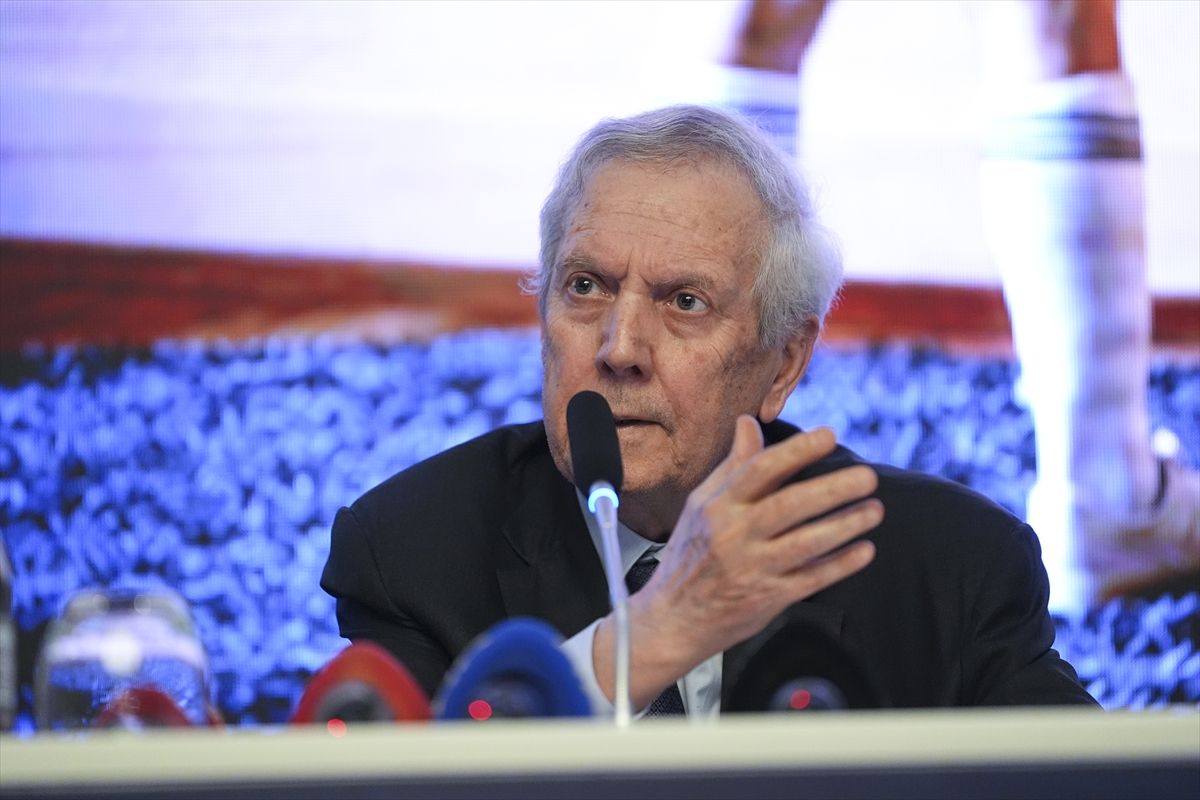 Aziz Yıldırım: Şampiyonluk ve Kurumsallaşma Vurgusu