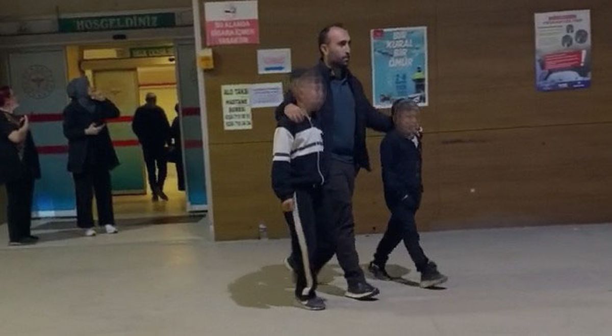 İnegöl’de Çocuklar Fenerbahçeliler Derneği’ni Yaktı