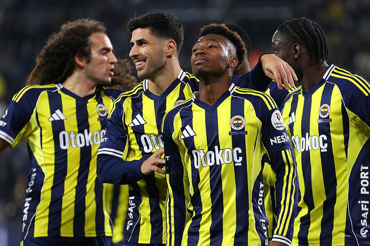 Fenerbahçe’ye bir kötü haber daha! Yıldız isim ameliyat olacak