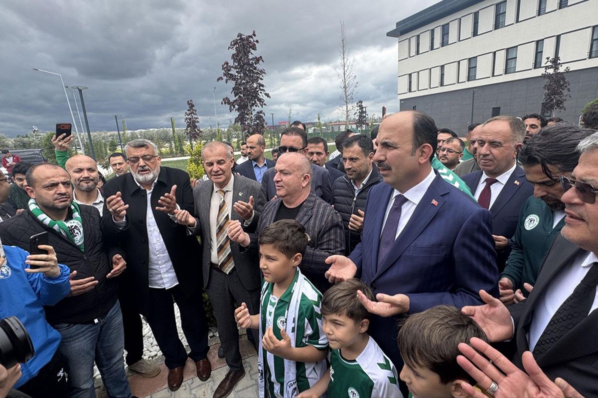 Final maçına çıkacak olan Konyaspor, Antalya’ya dualarla uğurlandı