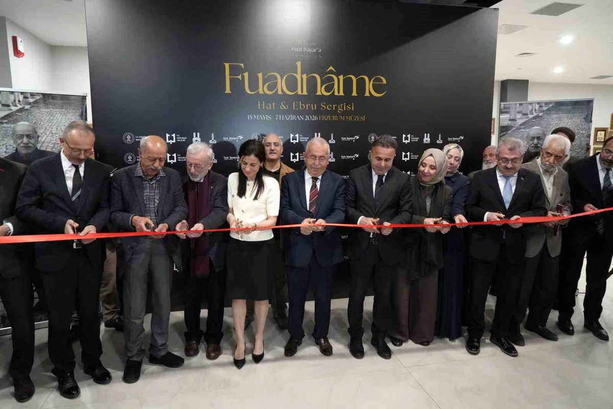 Fuat Başar ve sekiz kuşak öğrencilerinin eserleri “Fuadname Hat ve Ebru Sergisi”ne buluştu