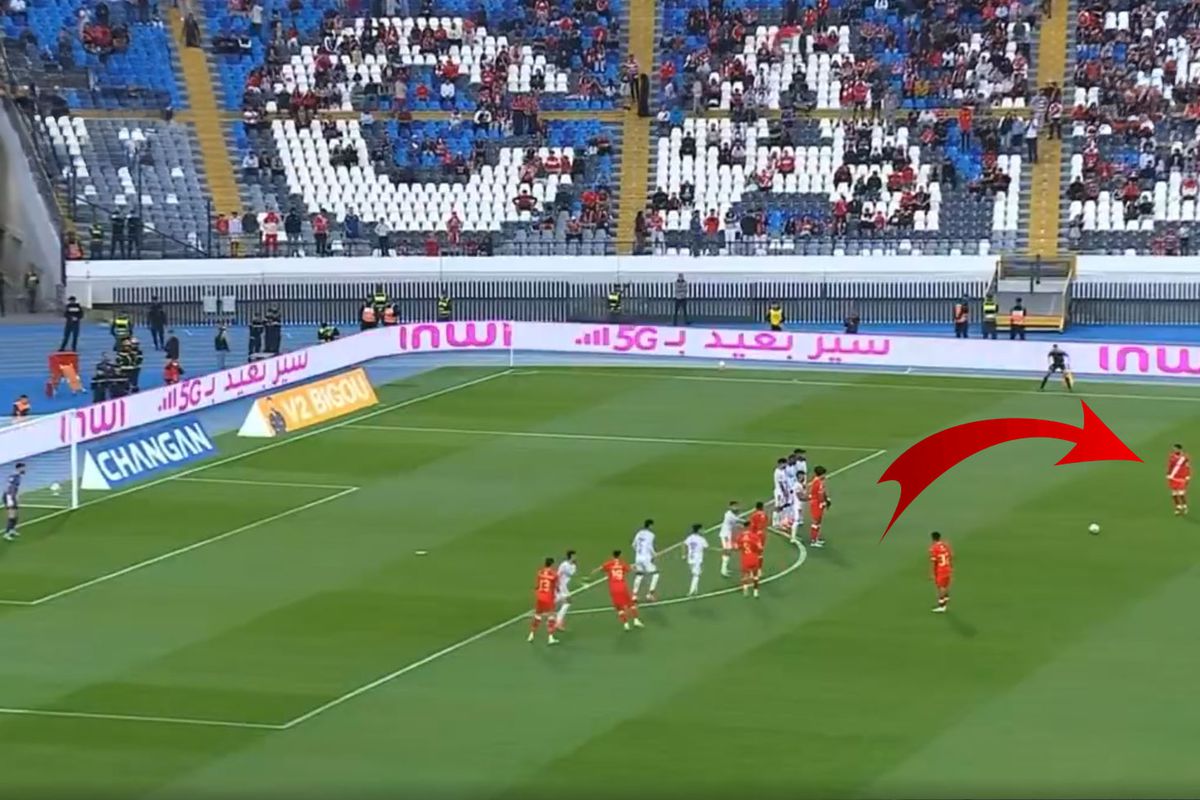 Galatasaray’ın eski yıldızından enfes bir frikik golü