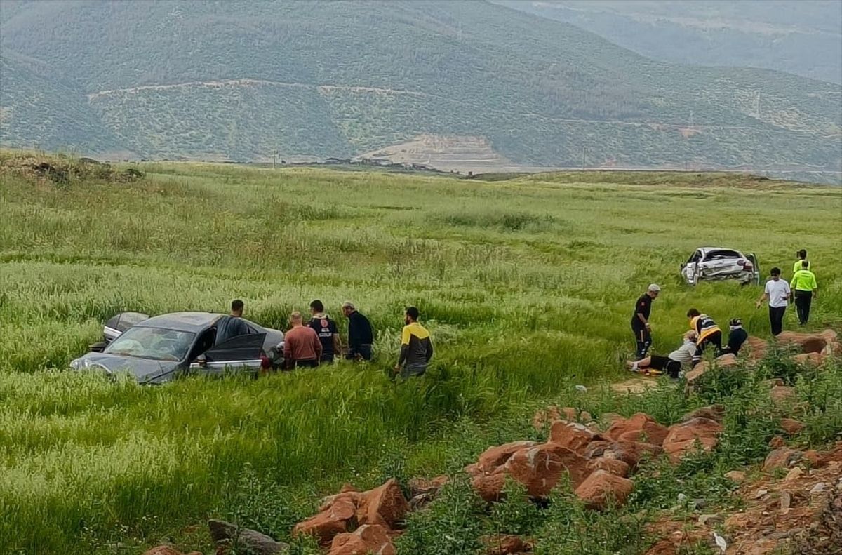 İslahiye’de Çarpışma: 5 Yaralı