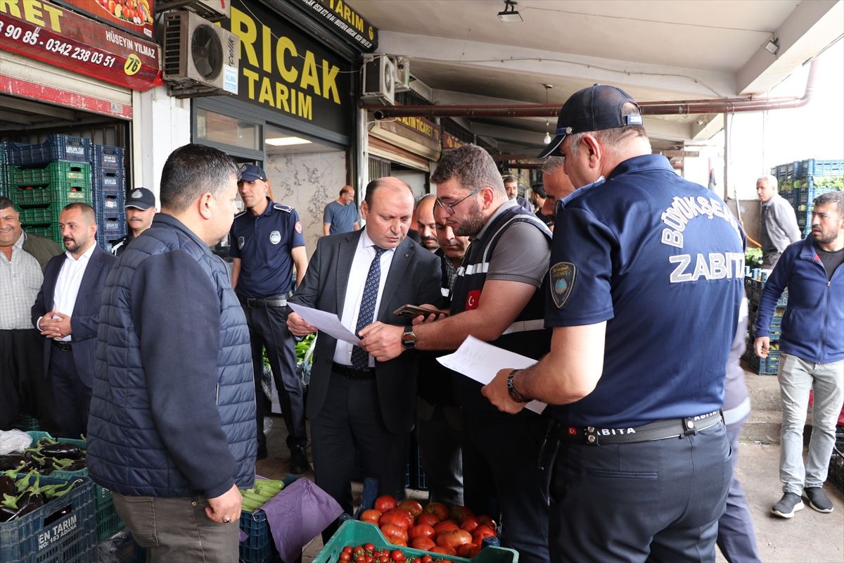 Gaziantep’te Kurban Bayramı Öncesi Sebze Meyve Hali Denetimi
