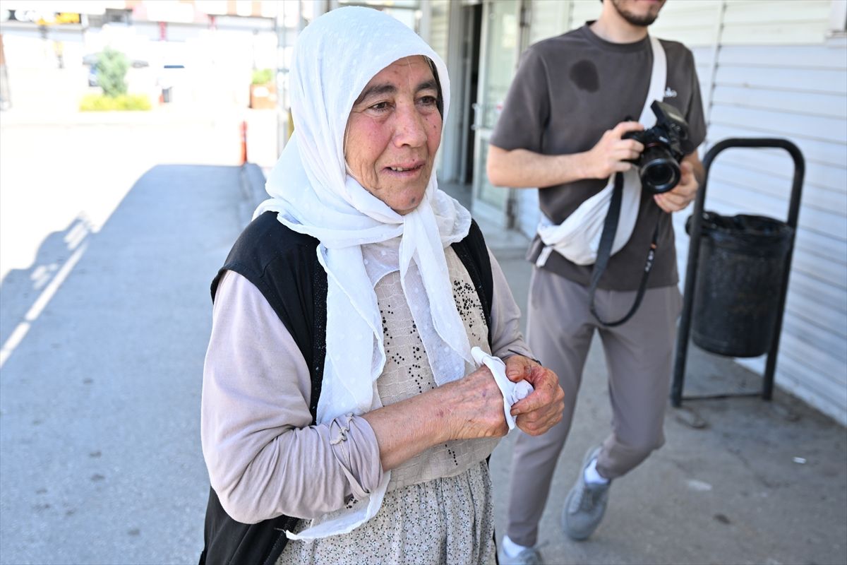 Kurban keserken yaralanan acemi kasaplar hastanelik oldu