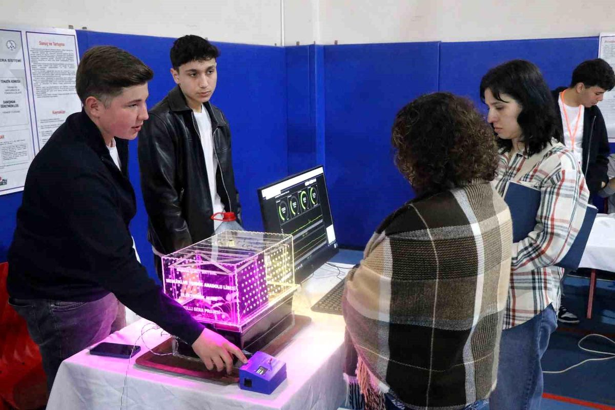 Bolu’da TÜBİTAK Bilim Fuarı Açıldı