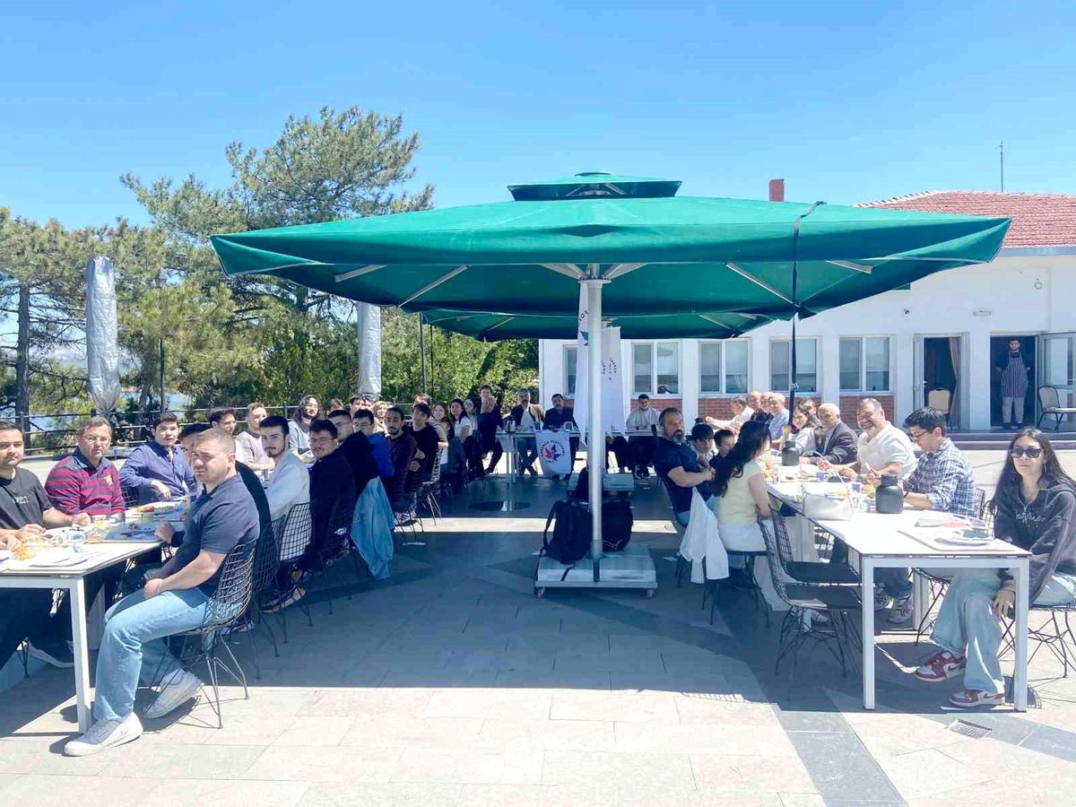 Karabüklü Öğrenciler Kahvaltıda Buluştu