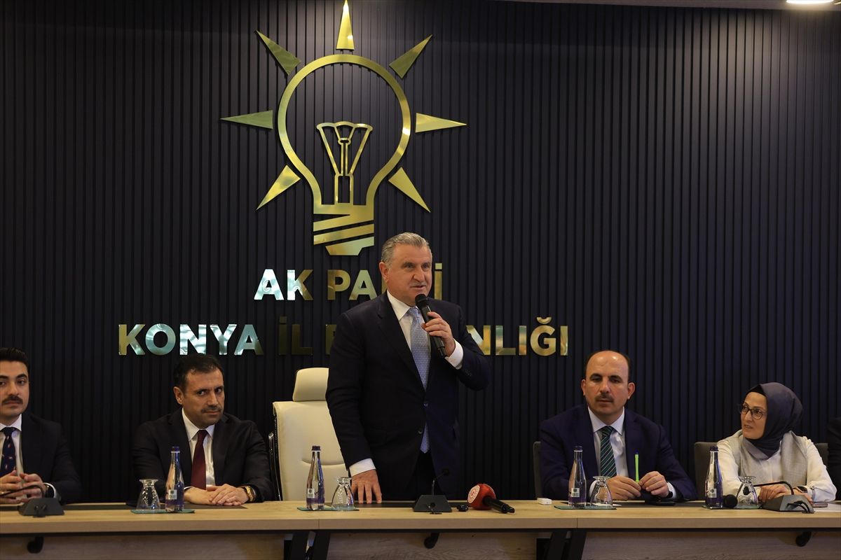 Bakan Bak Konya’da Spor Tesislerini Ziyaret Etti