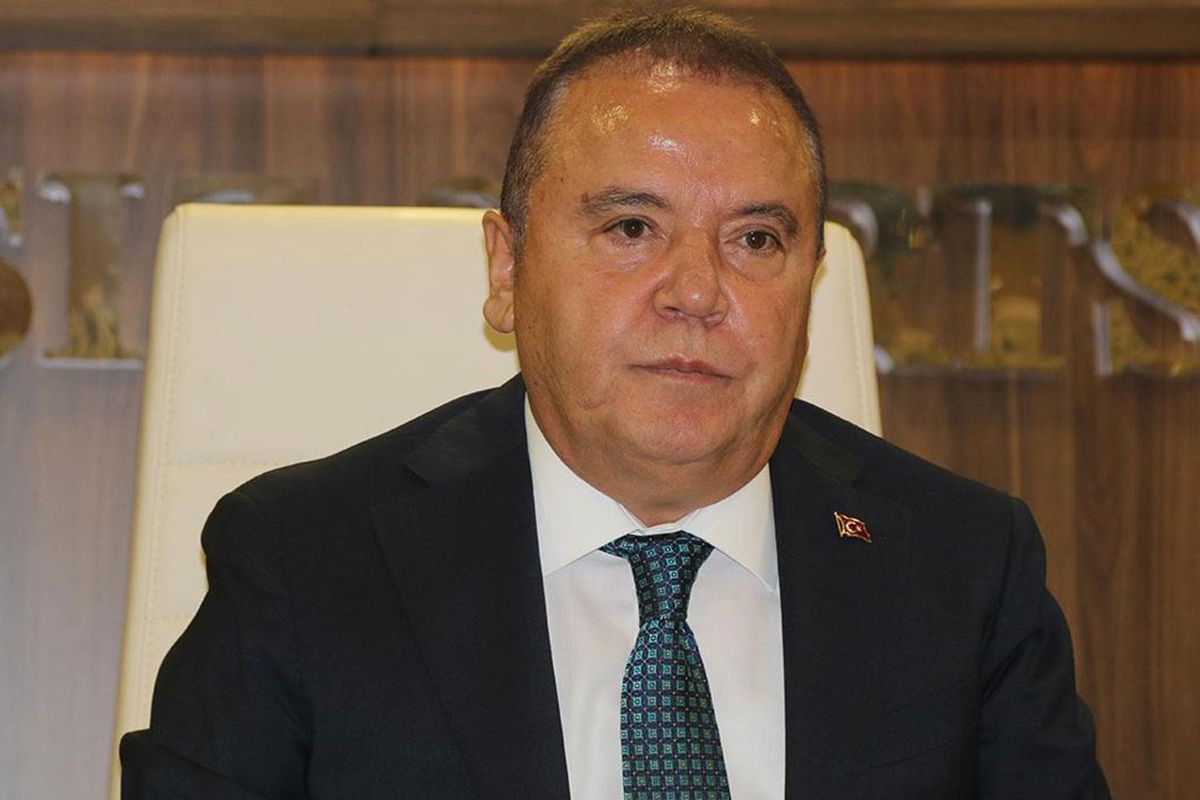 Görevinden uzaklaştırılan Antalya Büyükşehir Belediye Başkanı Muhittin Böcek etkin pişmanlık başvurusu yaptı