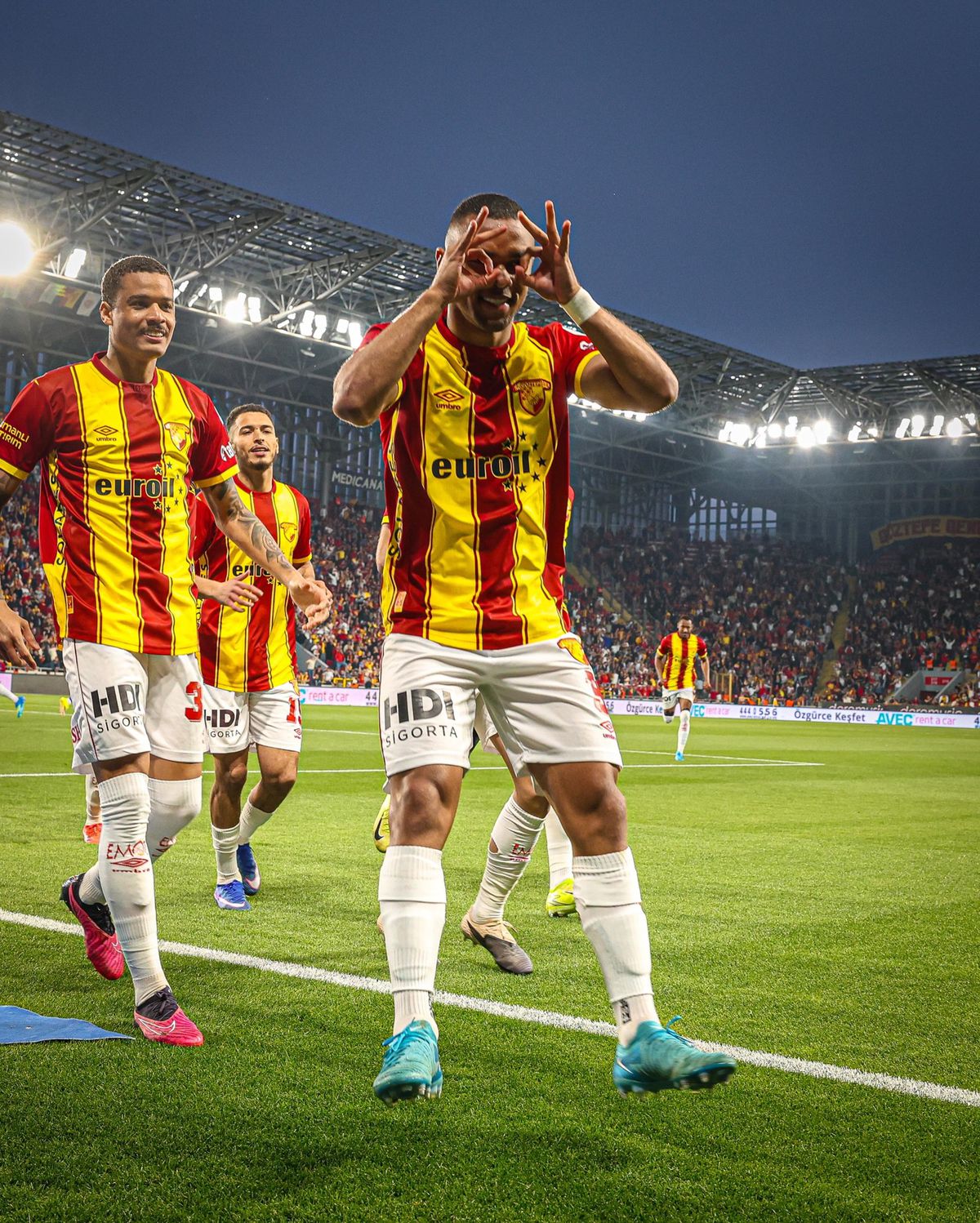 Göztepe, Antalyaspor’u 2-0 Geçti