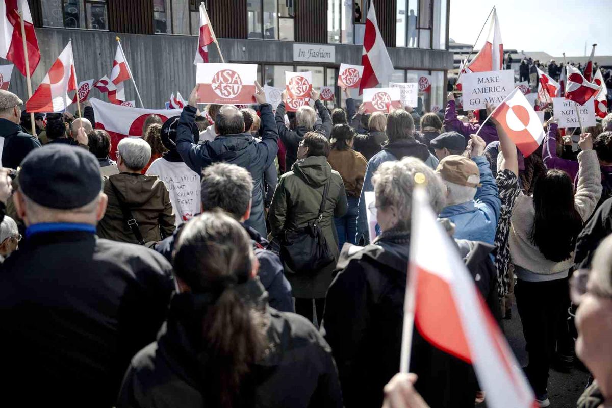 Grönland’da Konsolosluk Açılışına Protesto