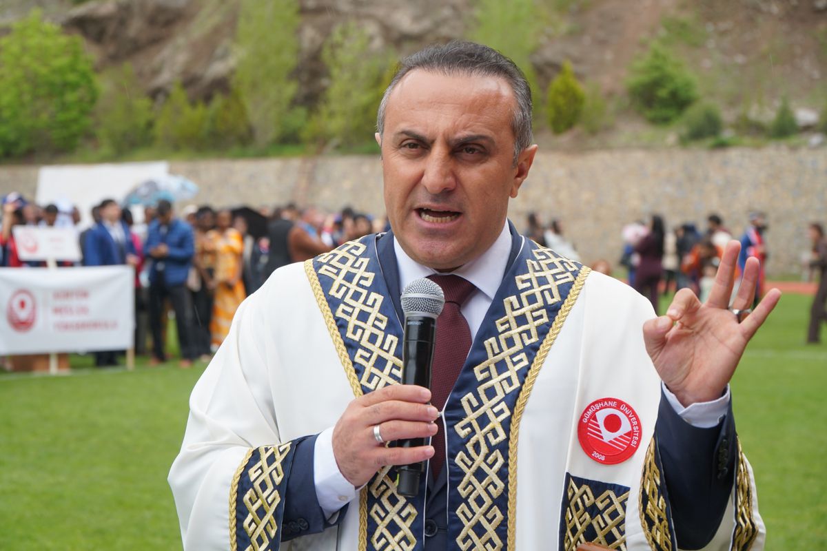 Gümüşhane Üniversitesi’nde Mezuniyet Töreni