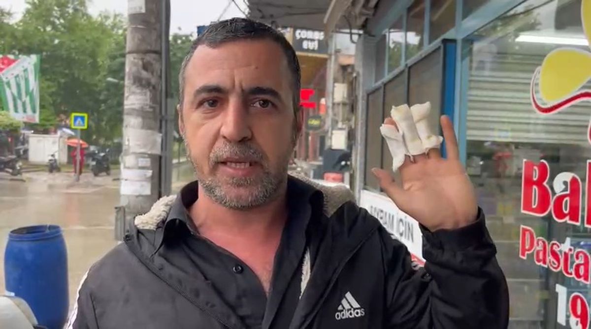 Anne-oğul kaza sonrası kurtarıldı