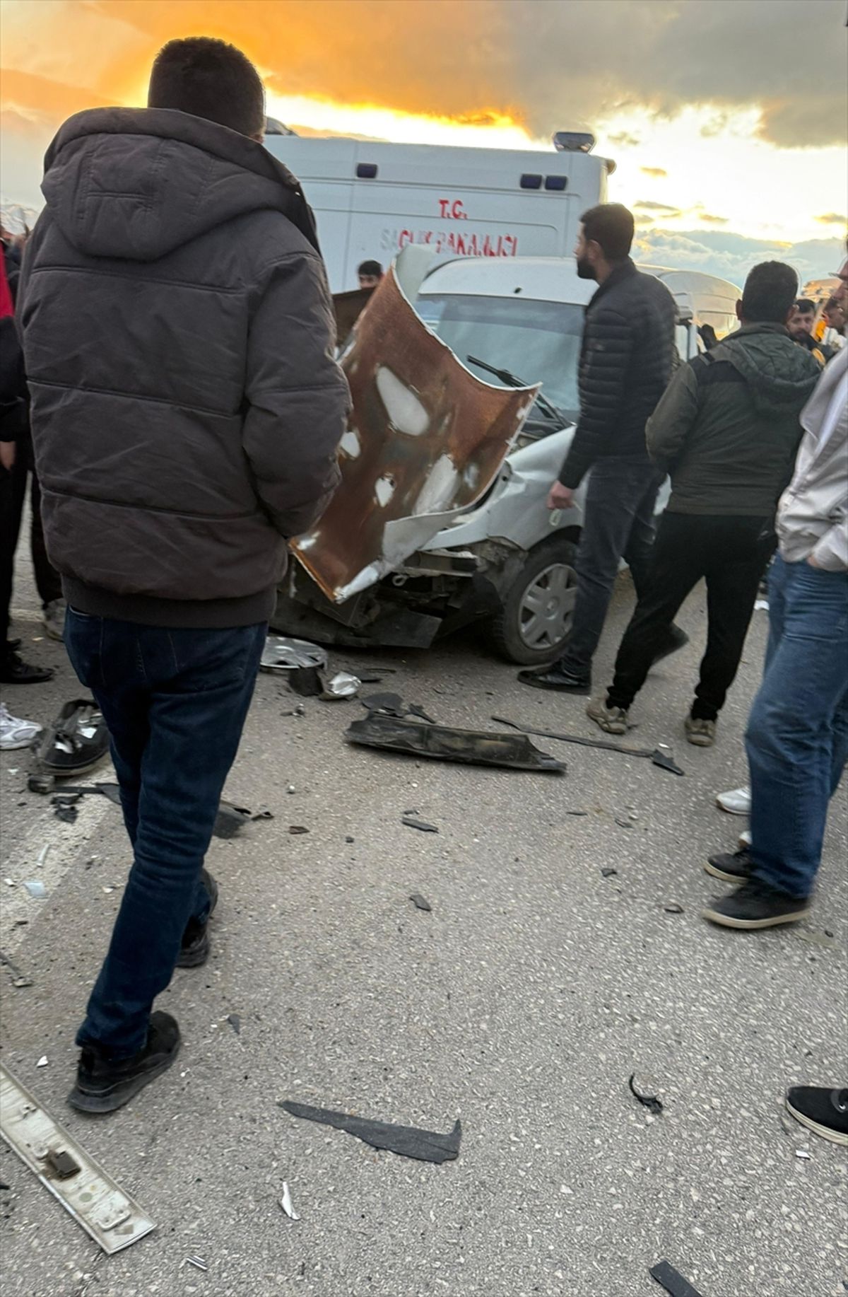 Yüksekova’da Zincirleme Kaza: 12 Yaralı