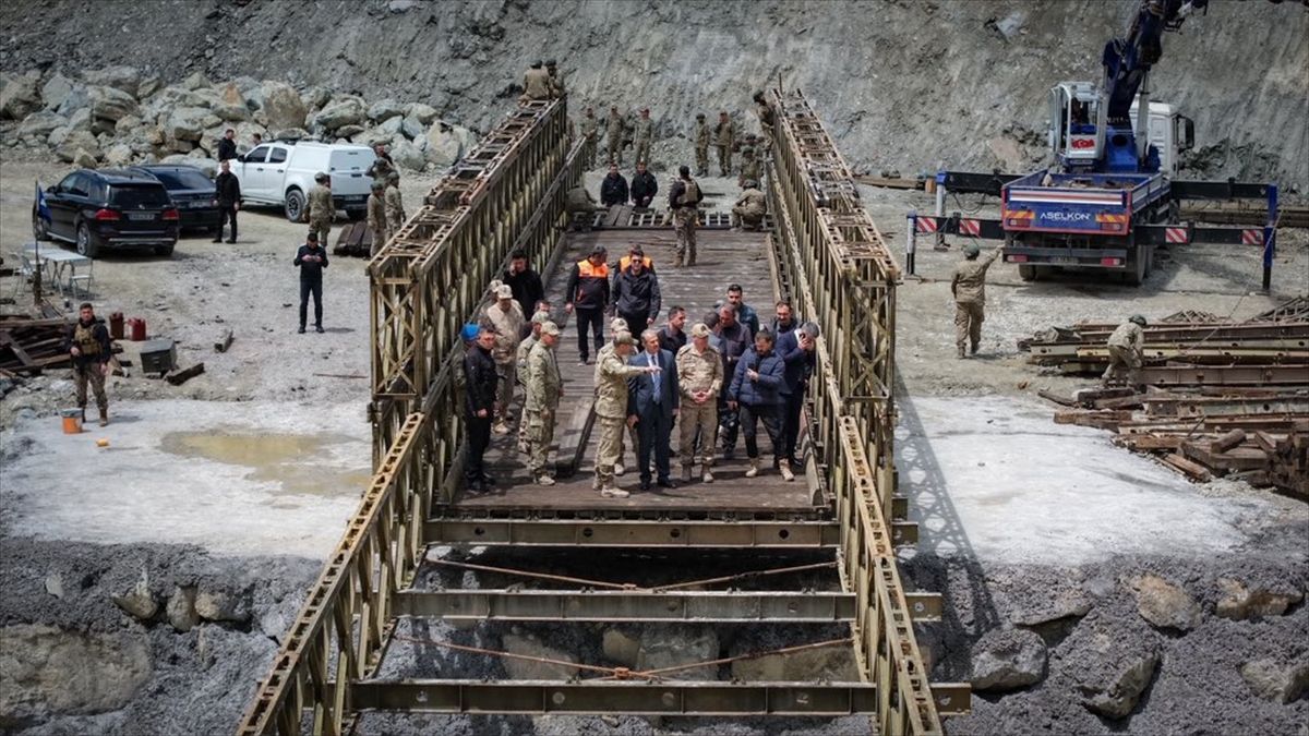 Hakkari’de Yeni Panel Köprü Çalışmaları