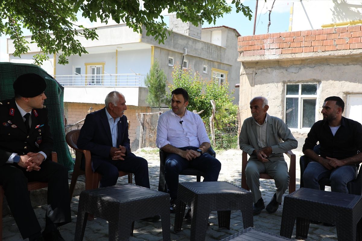 Hasankeyf Kaymakamı şehit ailelerini ziyaret etti