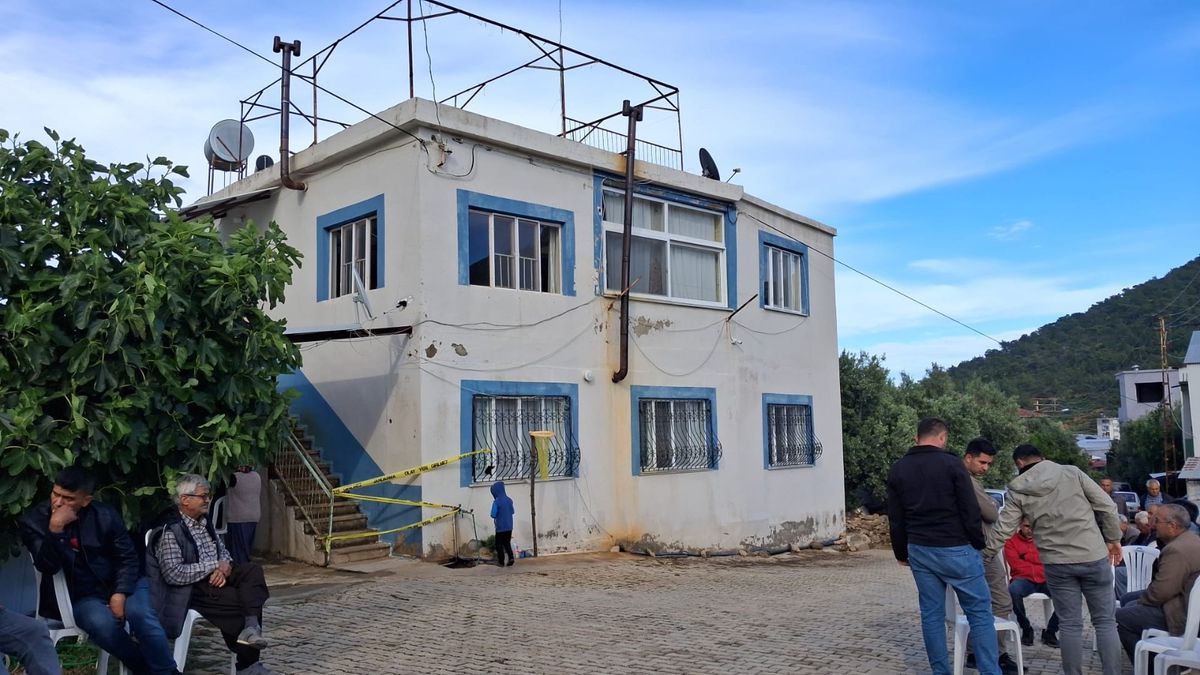 Bozyazı’da Kardeşler Zehirlenerek Hayatını Kaybetti